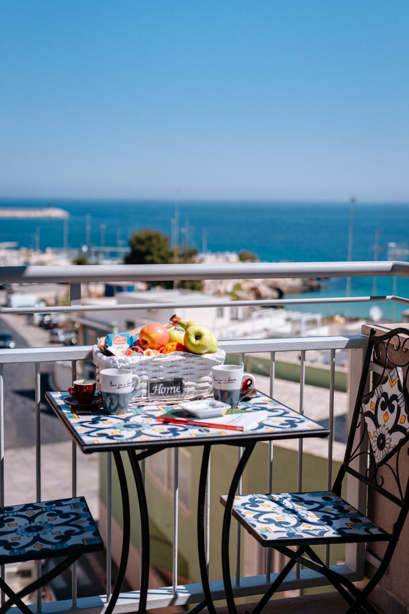 Donna Apollonia Home Holiday Monopoli Exterior photo